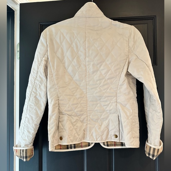 White Quilted Burberry Jacket - Picture 2 of 15